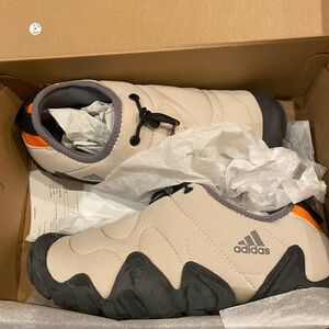 adidas Radlander Moc Sneakers in Cream with Black Trim